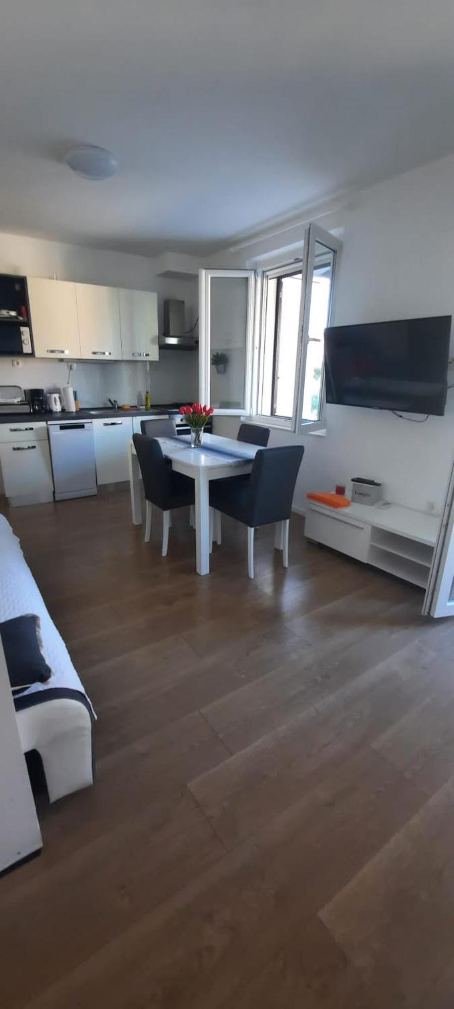 Beach Apartment Kate With Sea View, Balcony And Parking, Murter, Dalmatia Exterior photo